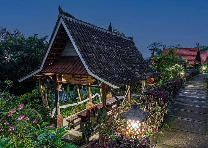 Guava Eco Living By Manara 3*